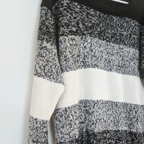 H&M stripped oversized sweater - Picture 3 of 4